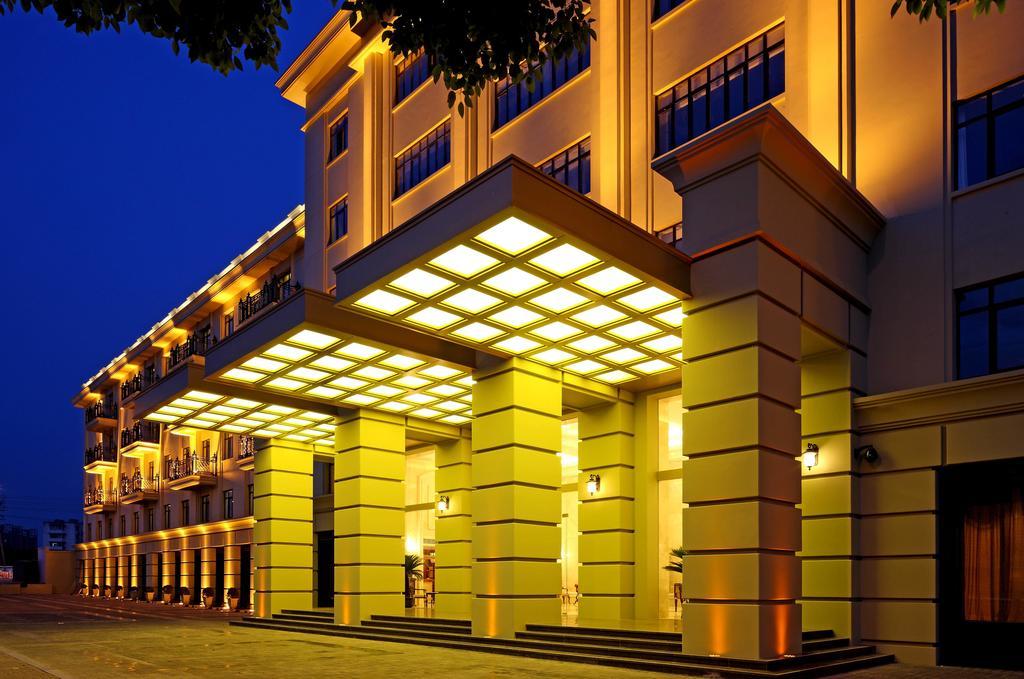 Alton Hotel Wuhu Esterno foto